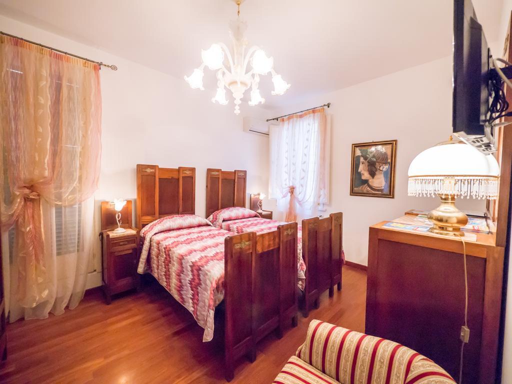 Villa Bellini Room&Breakfast Порто Гарибалди Стая снимка