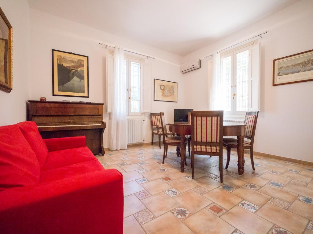 Villa Bellini Room&Breakfast Порто Гарибалди Стая снимка