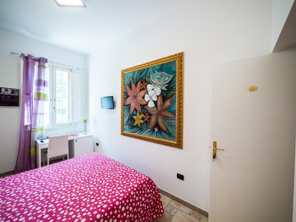 Villa Bellini Room&Breakfast Порто Гарибалди Стая снимка